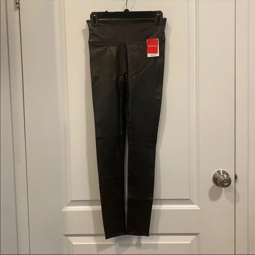 Spanx Faux Leather Croc Leggings in Color Shine - Picture 4 of 5